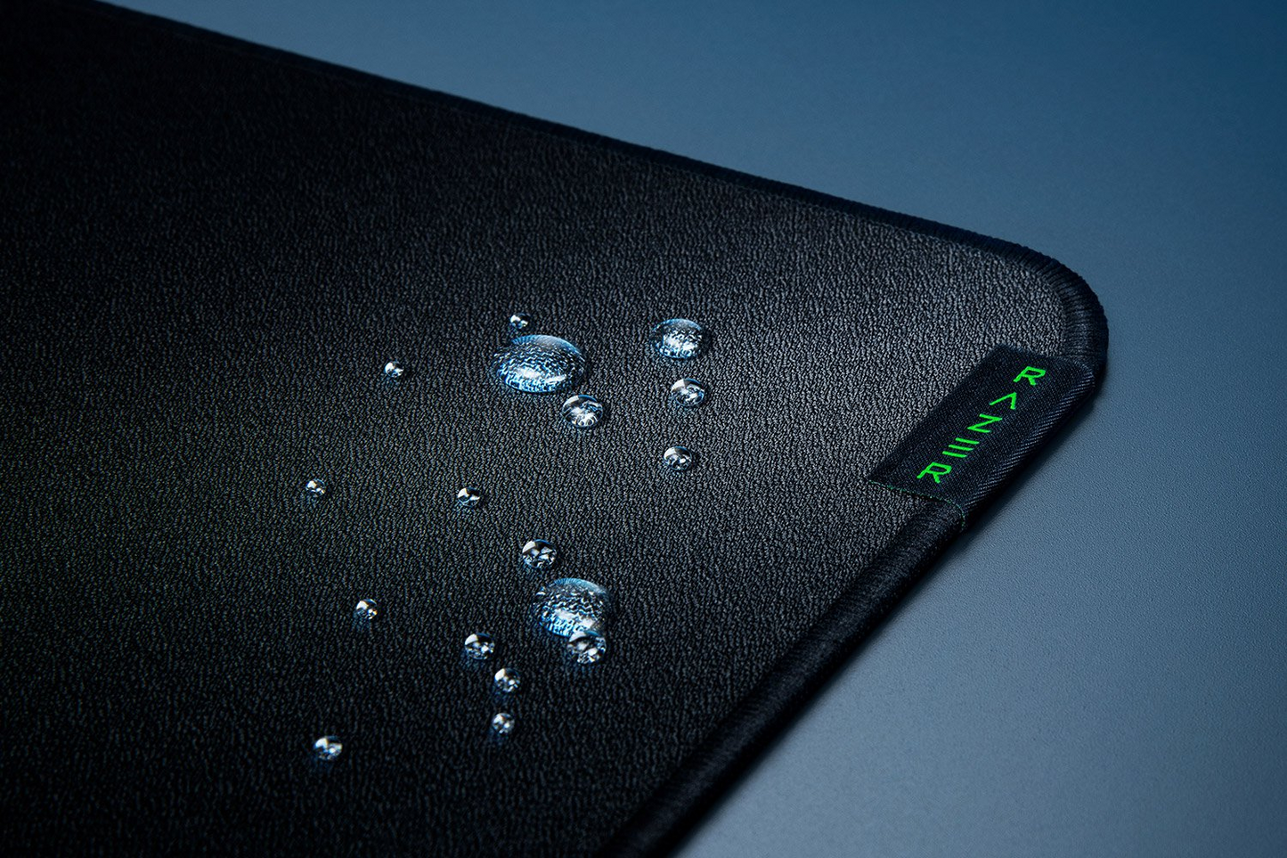RAZER Strider | Anti-slip Rubber Base | Firm & Soft Polyester Surface | Anti-fraying Stitched Edge | Hybrid Gaming Mousepad (Black / 450mm x 400mm x 3mm)