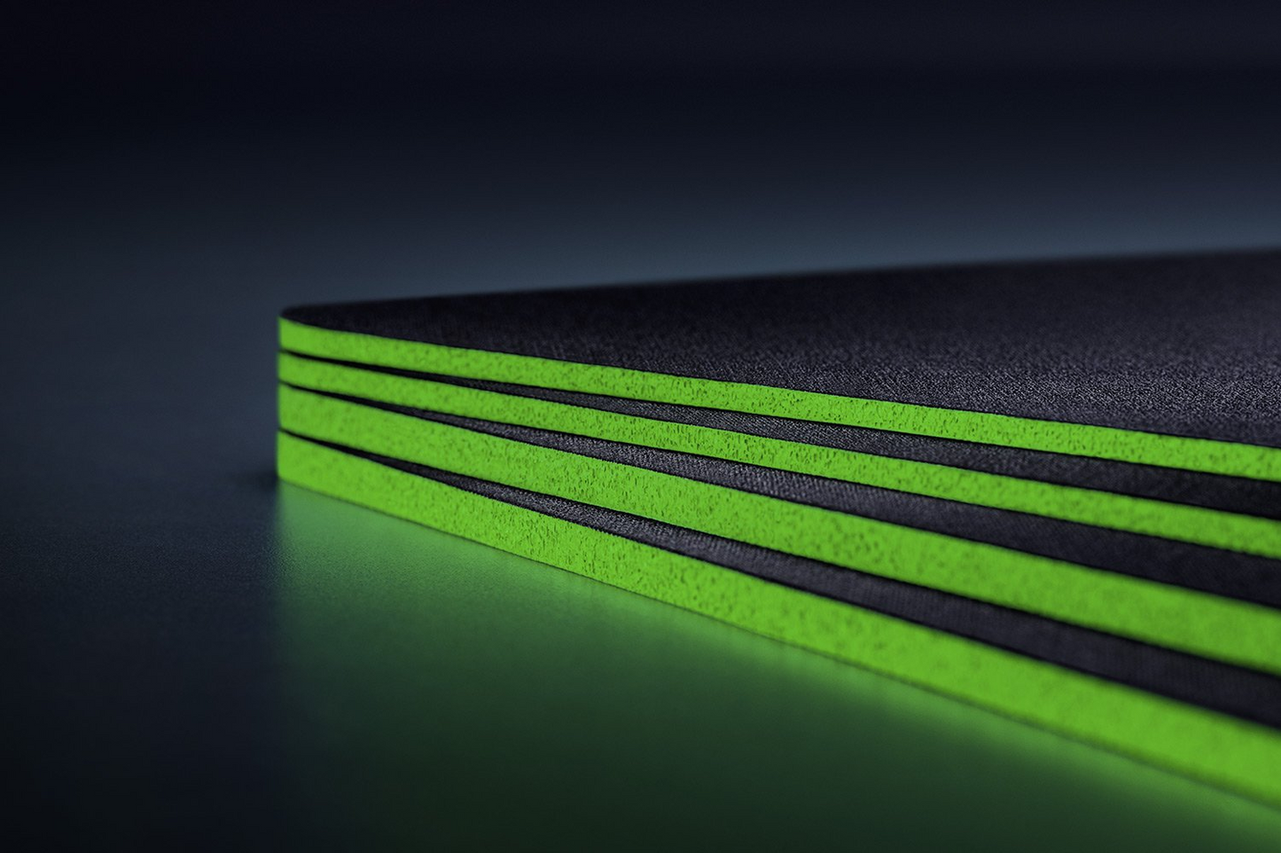 RAZER Gigantus V2 | Anti-slip Base | Soft Micro-weave Cloth Surface | Ultra Large | Thick & High Dense Rubber Foam | Gaming Mousepad (Black / 940mm x 410mm x 4mm)